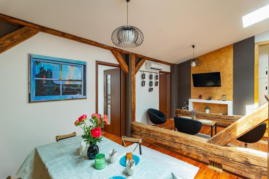Apartment Pauza 3 Bedroom Apartment! Old Town